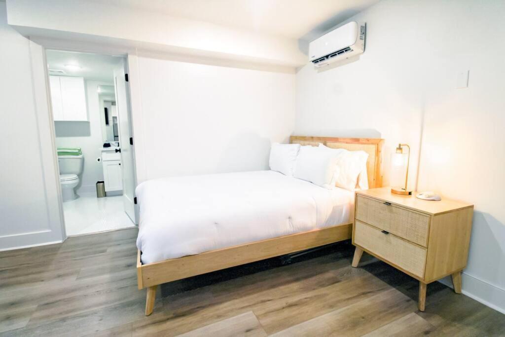 Summer Tropics Studio Apartment Two Queen Beds Галвестън Екстериор снимка